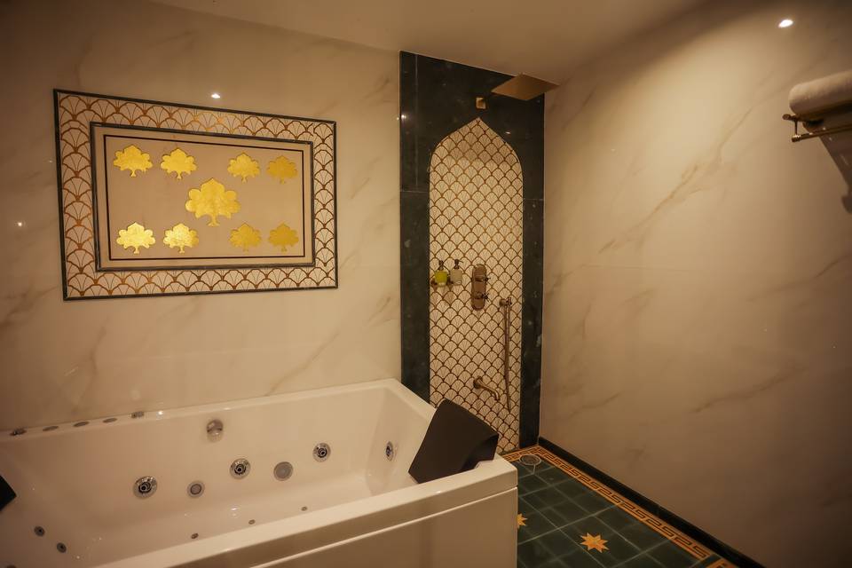 Modern jacuzzi