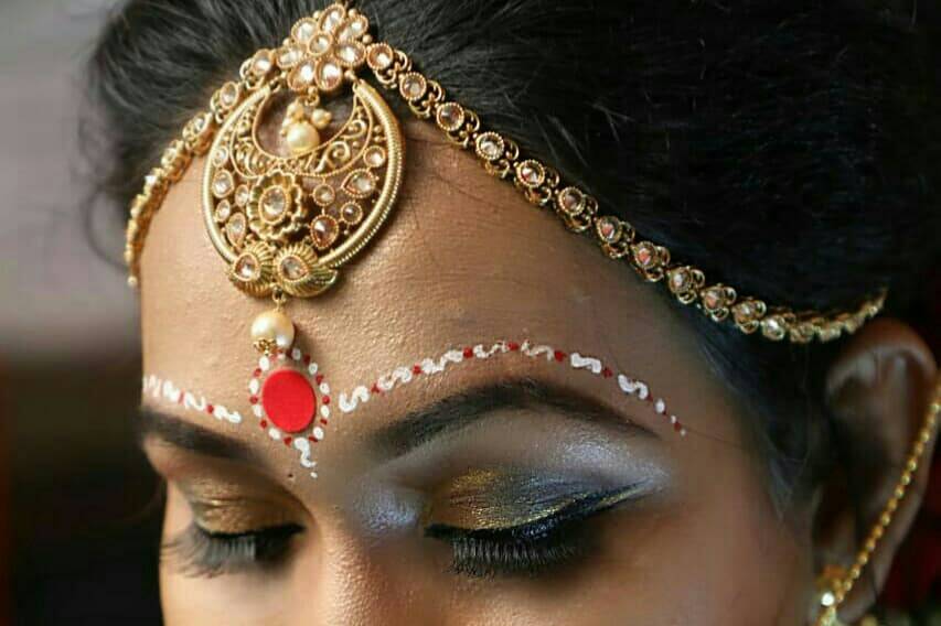 Bridal airbrush makeup