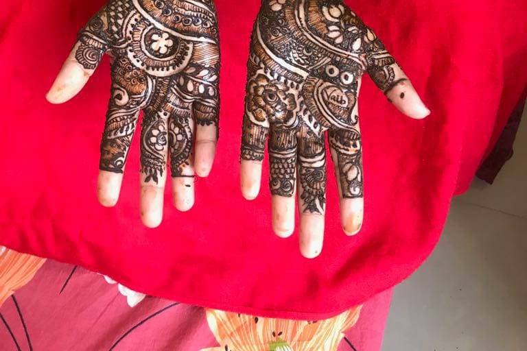 Bridal Mehandi Artist Atmiyata Jain