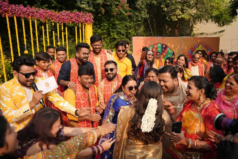 Group game by Tvdc weddings in