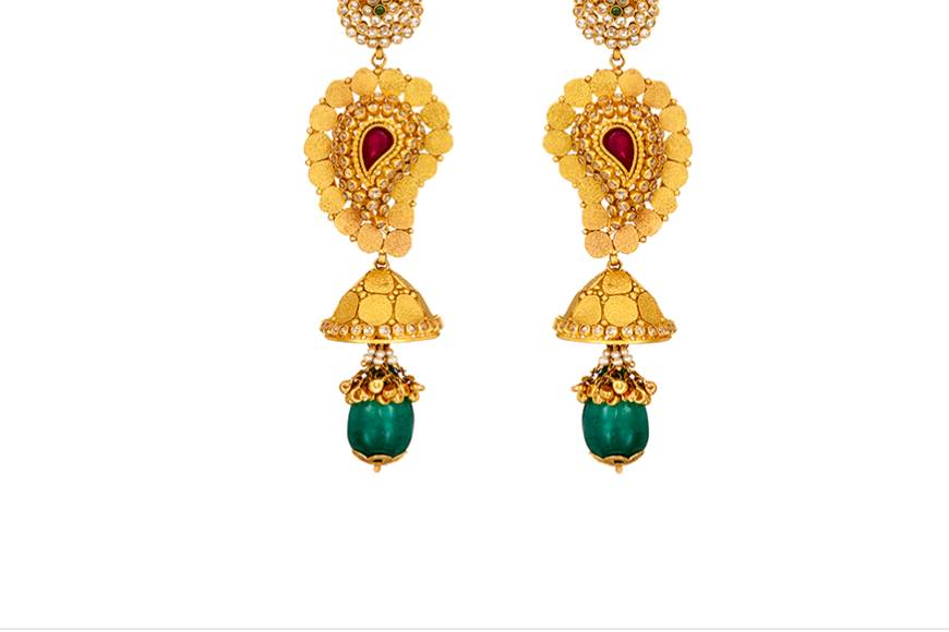 Buy Engaging Gold Women Earring- Joyalukkas