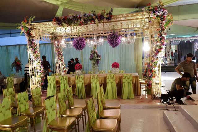 Wedding tent decoration