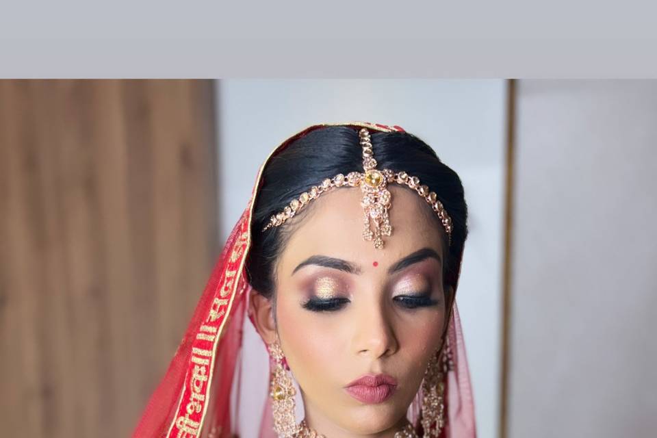 Dec rewa bride