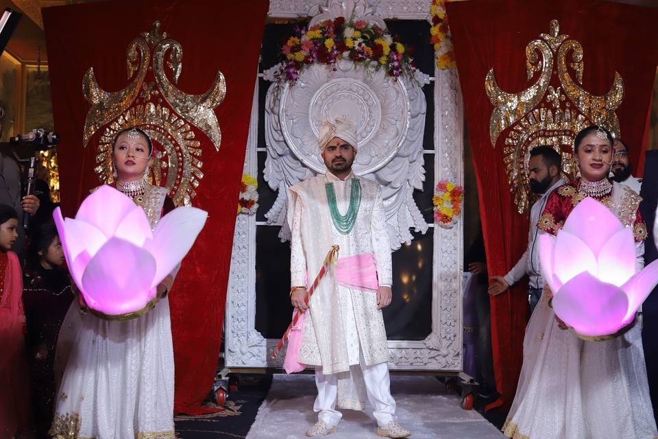 Groom entry