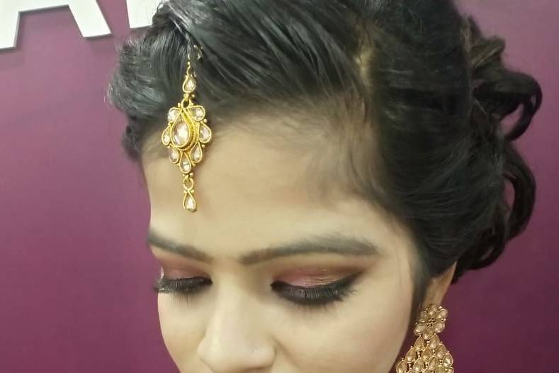 Engagement makeup