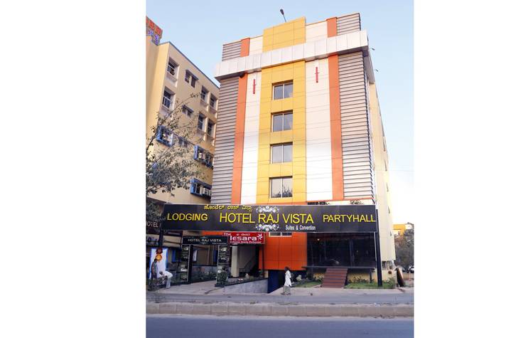 Hotel Raj Vista Suites & Convention