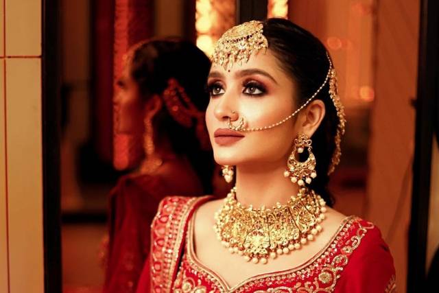 Bridal makeup