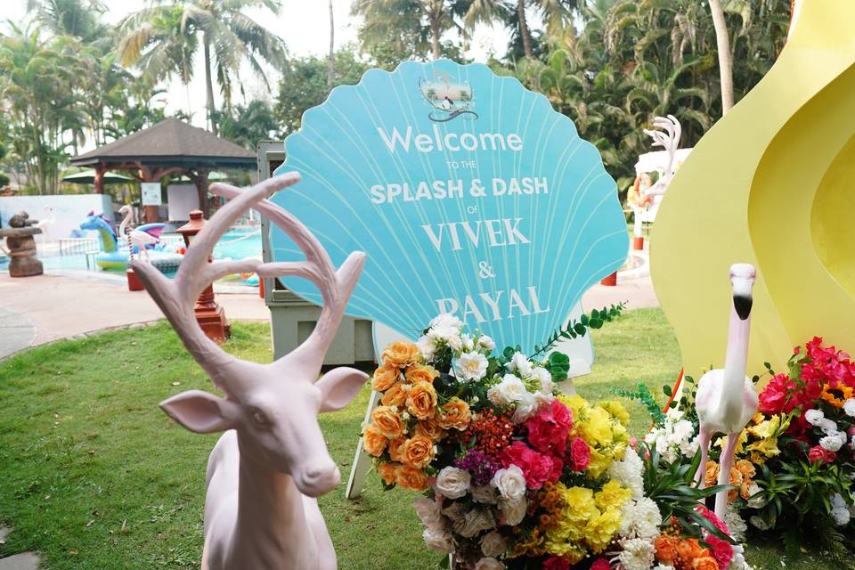 Welcome Signage with props