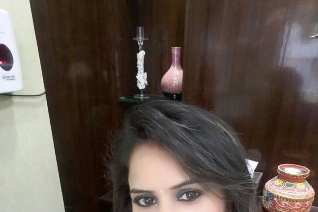 Makeup Studio by Geeta Kapoor