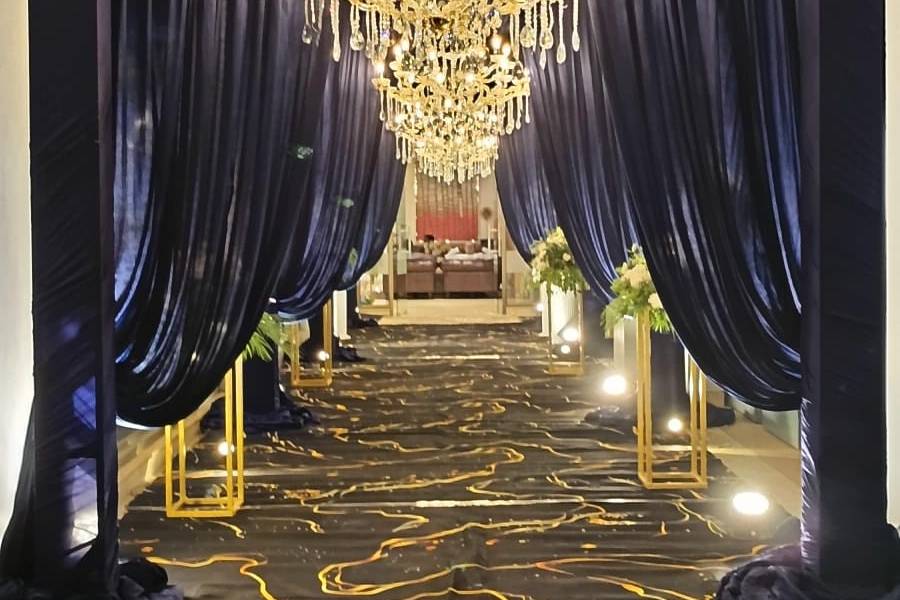 Grand Entrance Decor