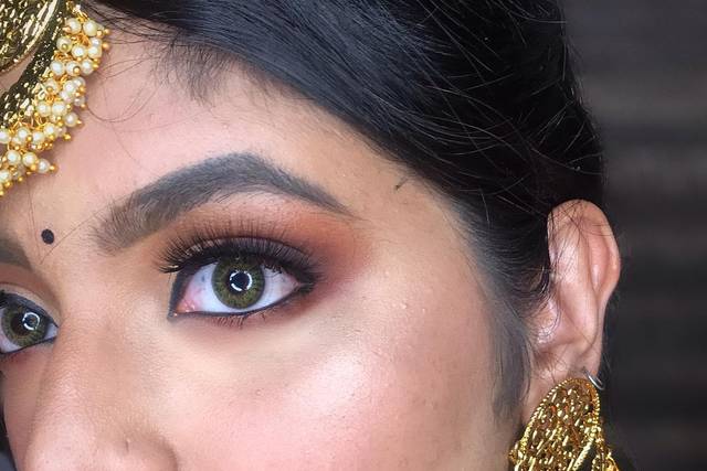 Party makeup