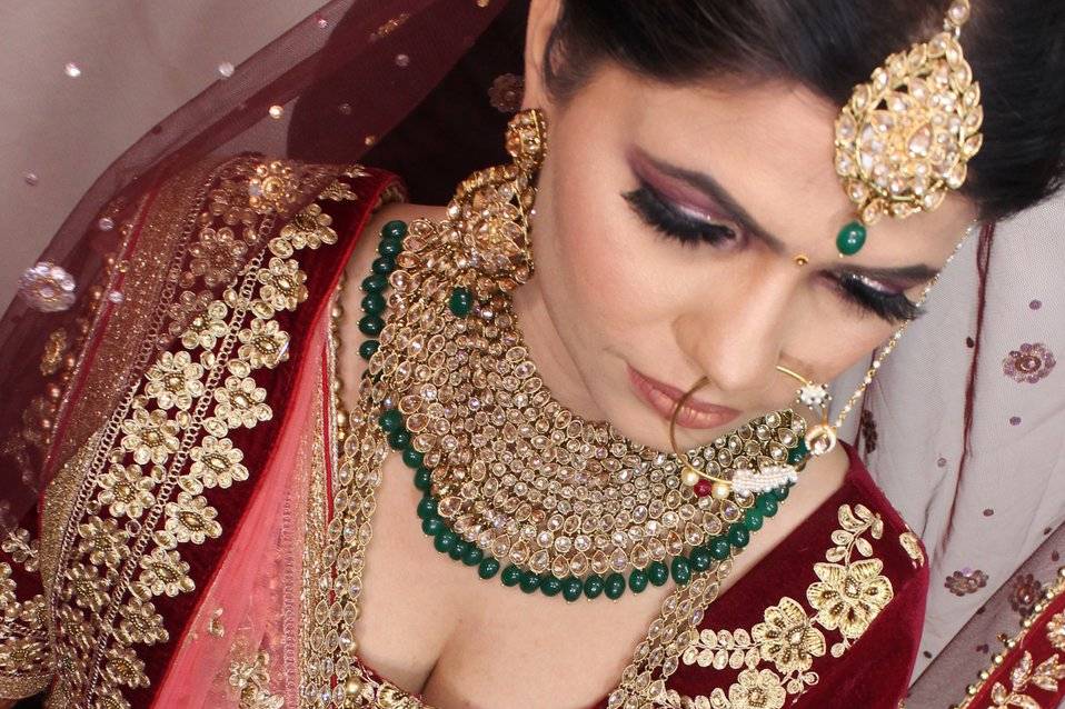 Neha Grover - Makeup Artist