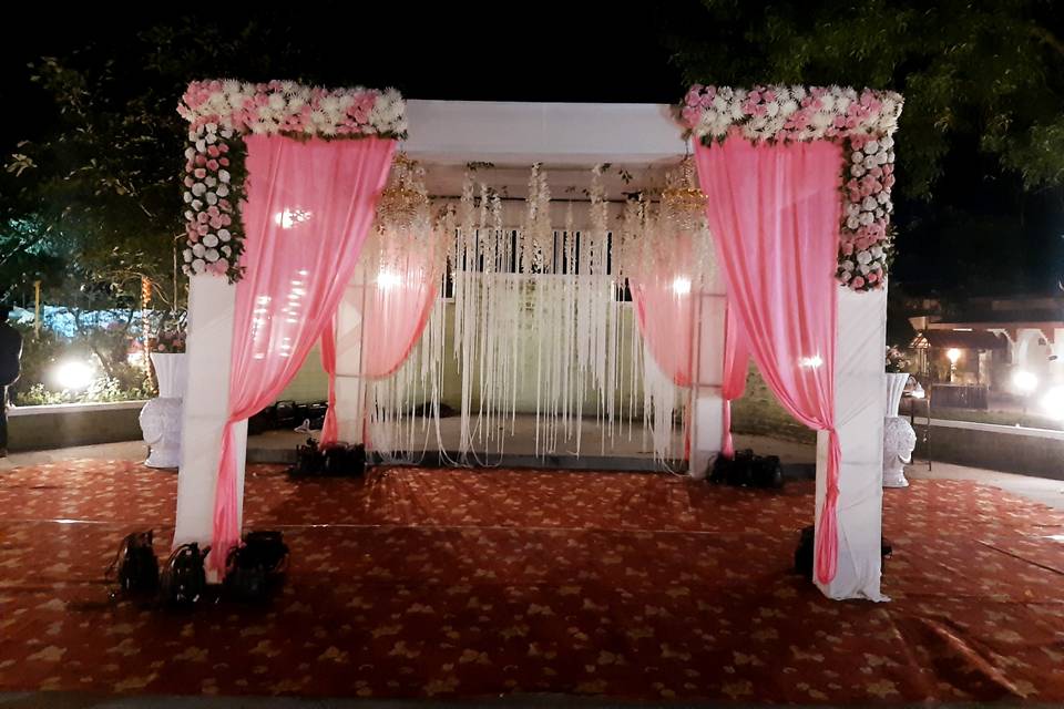 Vidhi mandap pink