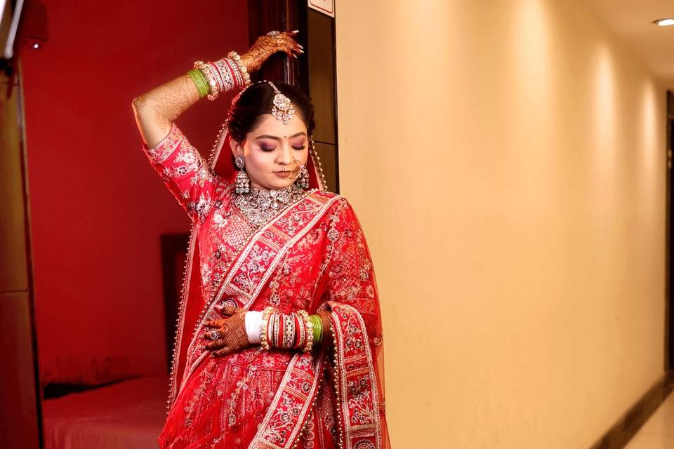 HIMANI WEDDING PHOTOGRAPH