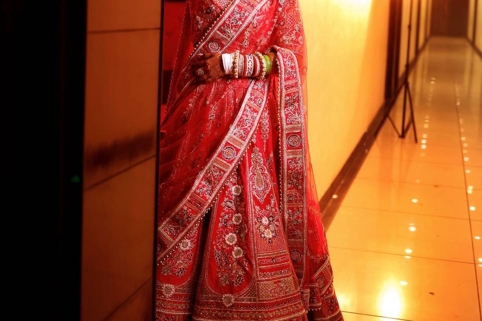 HIMANI WEDDING PHOTOGRAPH