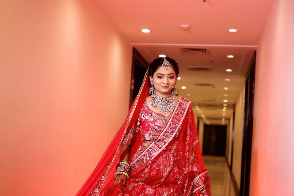 HIMANI WEDDING PHOTOGRAPH