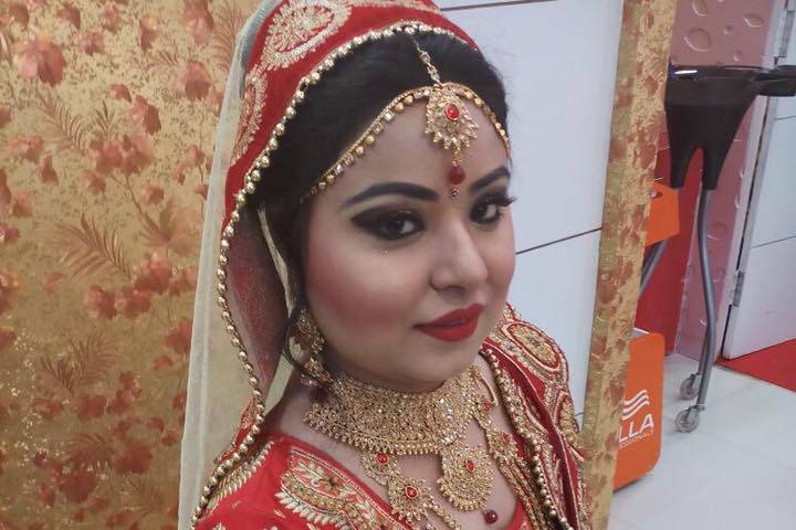 Bridal makeup