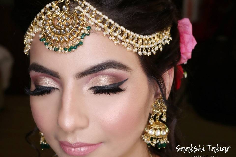 Makeup by Saakshi Takiar