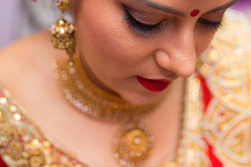 Joohi Saxena Makeup Artistry