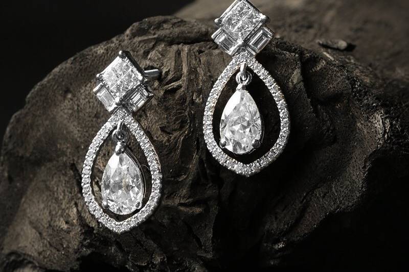 Fiona Diamonds - Earrings