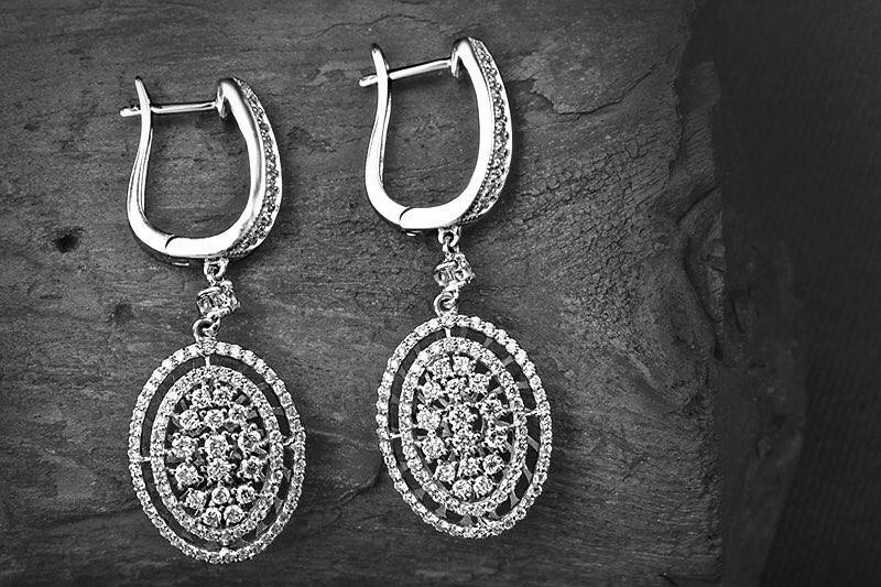 Fiona Diamonds - Earrings