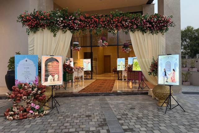 Entrance decor