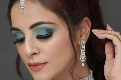 Makeup by Pallavi Aggarwal