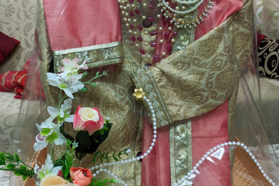 Sherwani packing