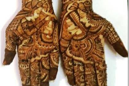 Bridal mehndi creation