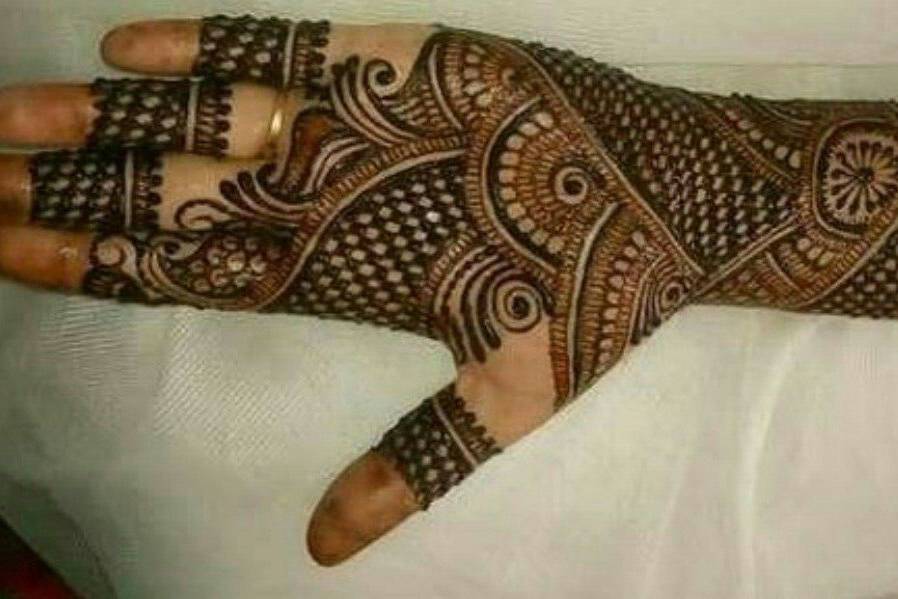 Mehandi Creation by Manu Bishnoi