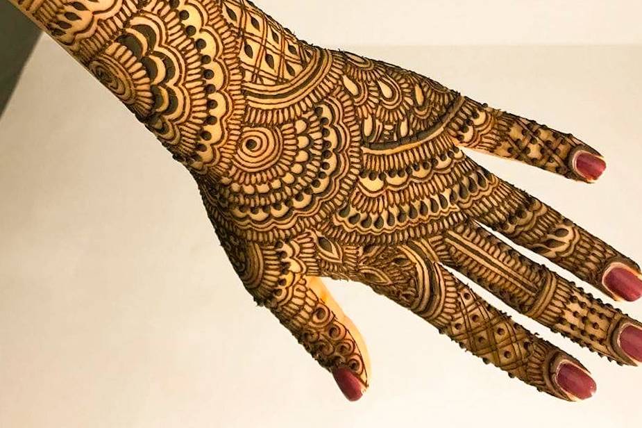 Back hand Mehndi creation