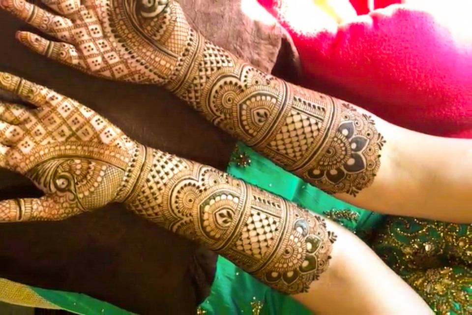 Mehndi creation