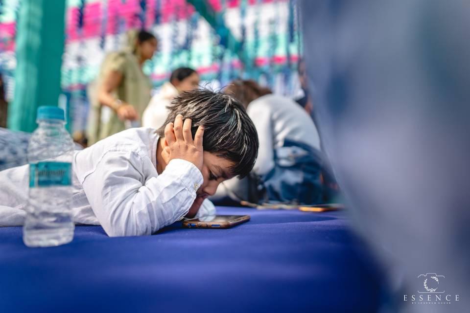 Kids at wedding