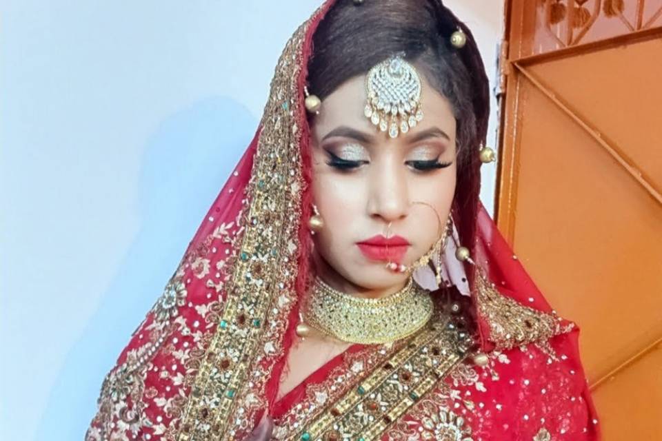 Amreen Kaur Makeup Artist