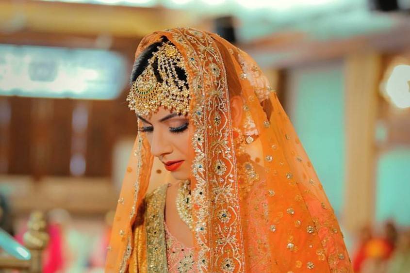 Complete Style Guide For Indian Brides To Rock Their Wedding Day Look In Orange  Lehenga
