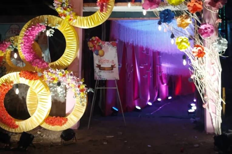 Entrance decor