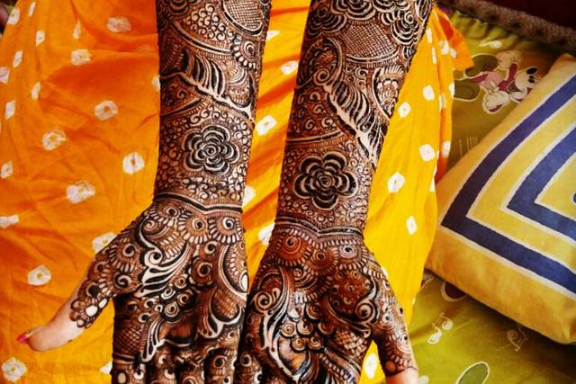 Rushda Mehndi Designer Makeup Artist Hairstylist in Mumbai - Rushda Mehndi  Designer We Take Order For All Types Mehndi Designs Work & Bridal Makeup  Service At Across Mumbai, Navi Mumbai And Thane