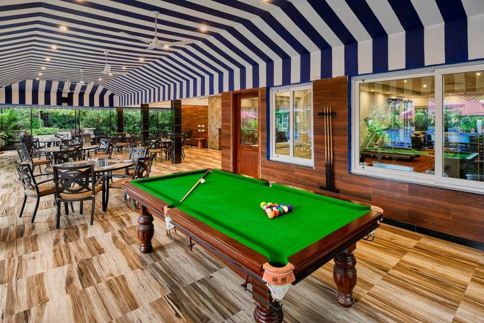 Pool table