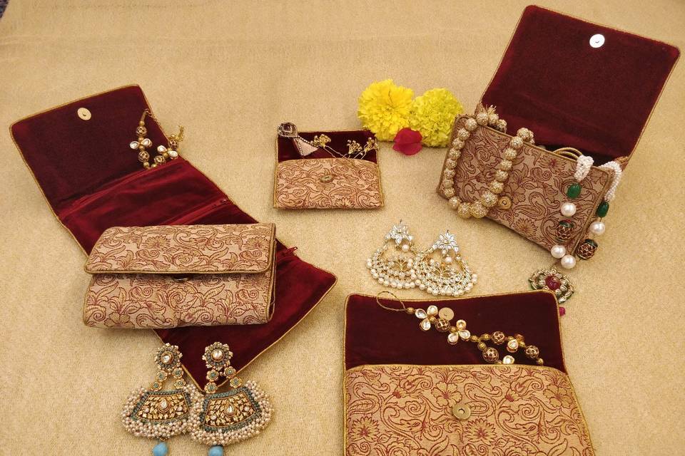 Jewellery wallets