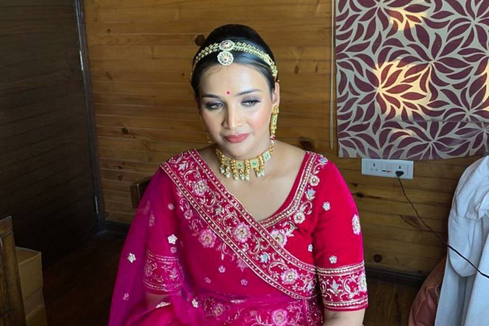 Surbhi bride