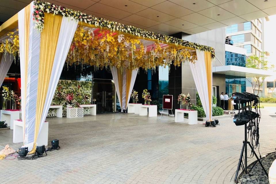 Entrance decor