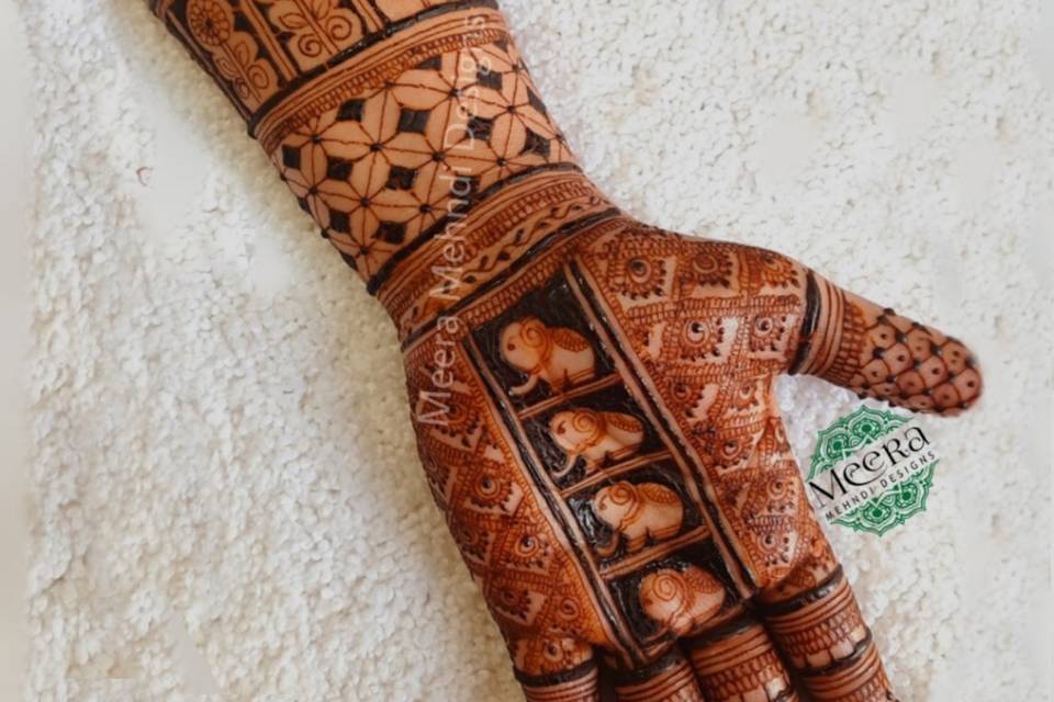 Unique mehndi