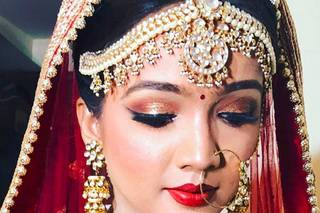 Miraa Chandan - Pro Makeup and Hair Stylist