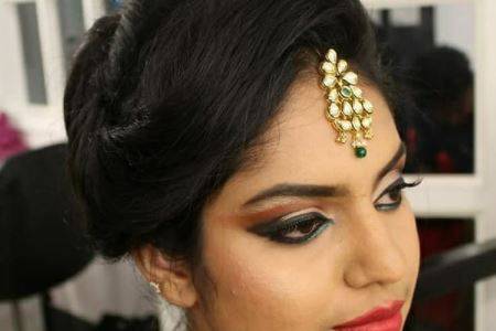 Leena Jayram Makeup Artist
