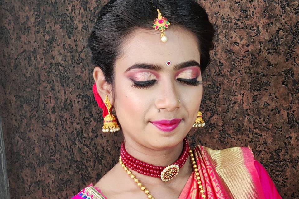 Navya Gowda Makeovers, Malleshwaram