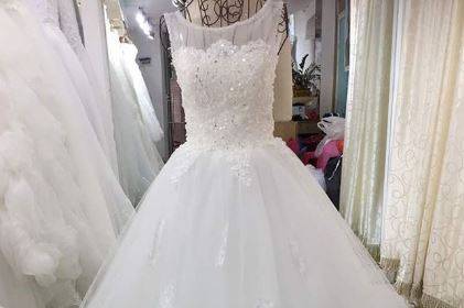 Lasa wedding gowns