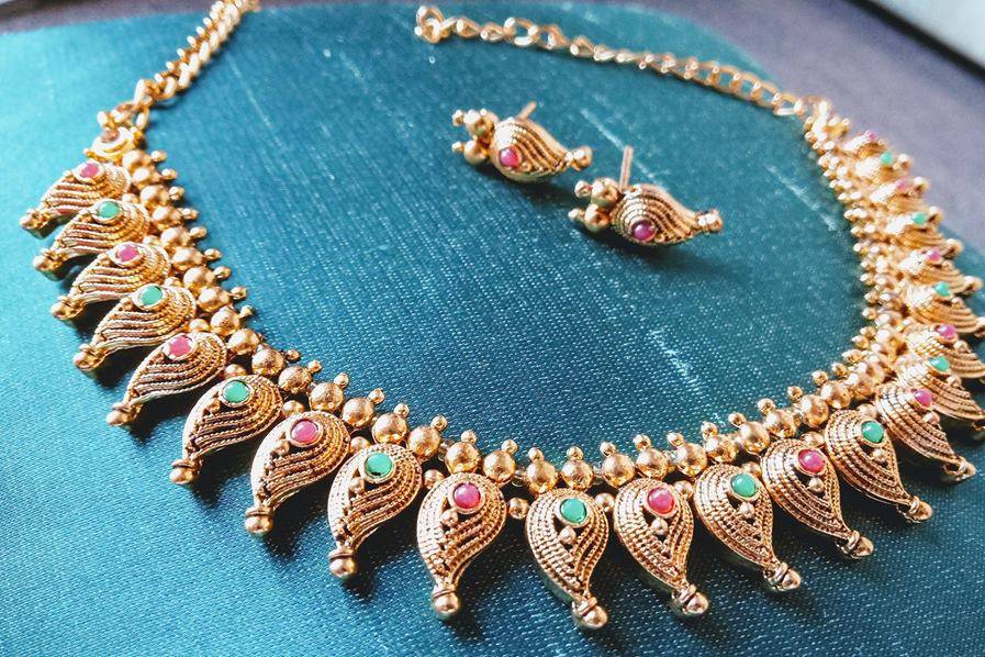 Imitation Jewellery by Shraddha Kapse