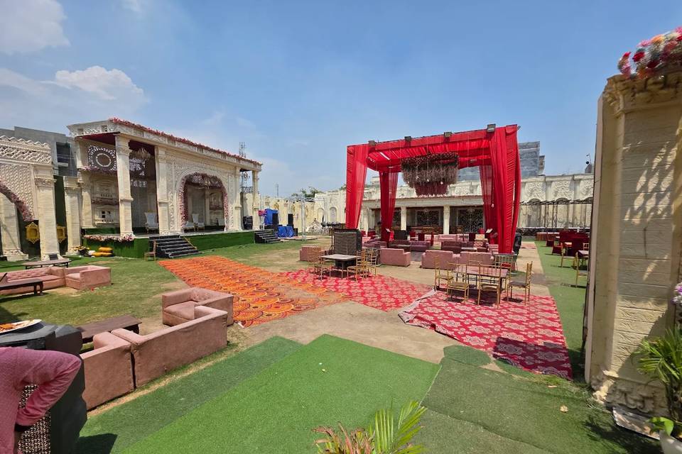 Lawn area