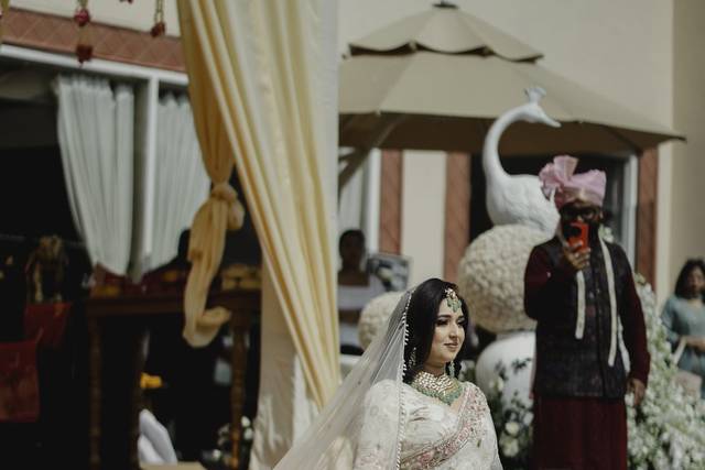 Bridal entry