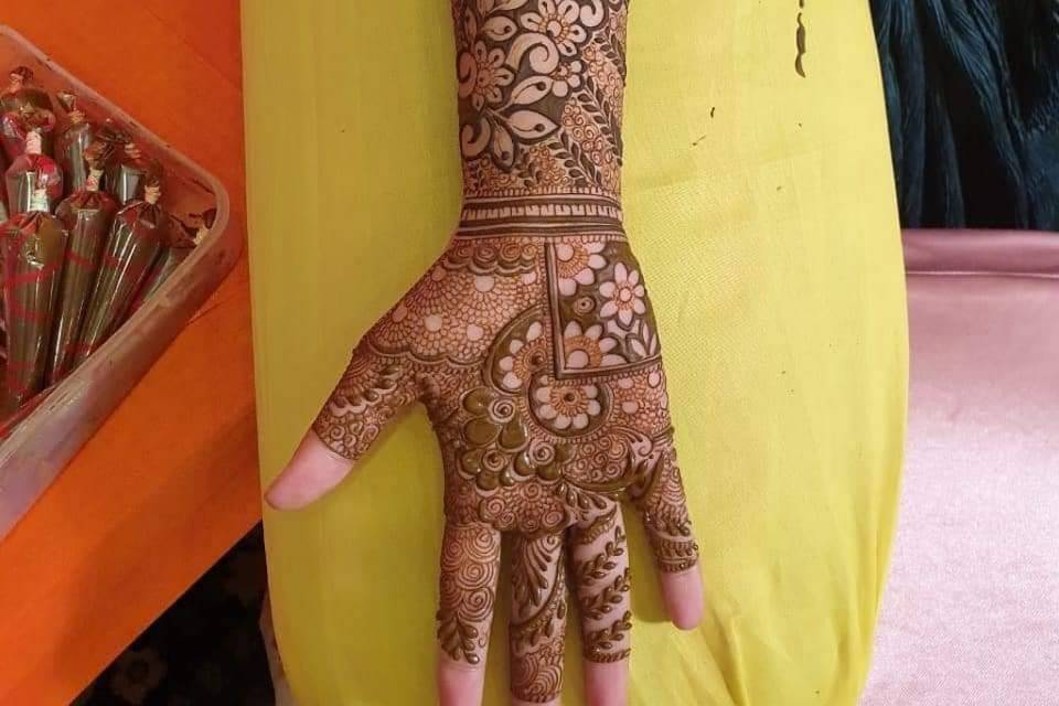 Aryan Mehandi